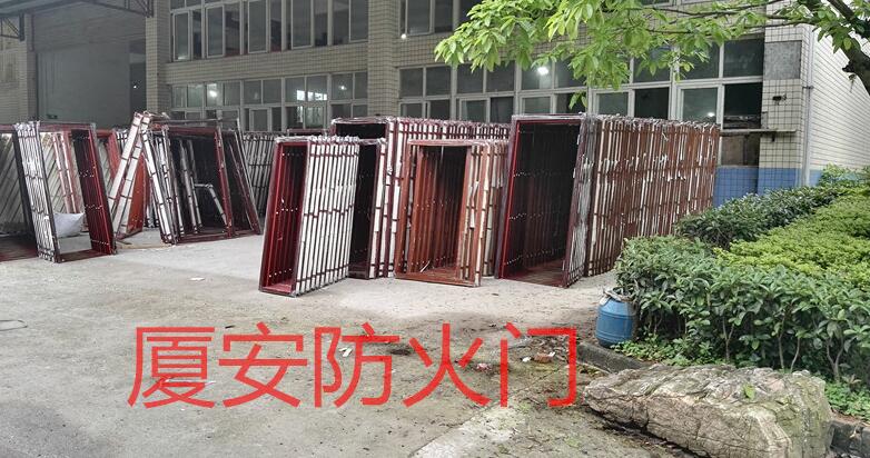門(mén)框堆放車間.jpg